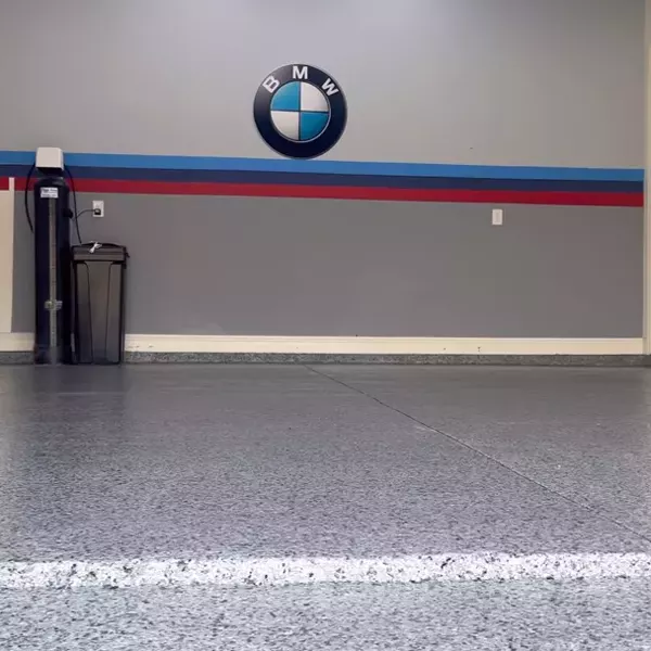 Hey there, Florida friends! Have you seen the beauty of poly floors in this sunshine state? Poly floors are no