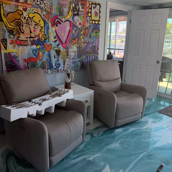 Metallic epoxy floors are truly a 1 of 1 flooring system. 💎 Each floor is crafted by hand with flowing pigment