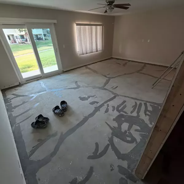 Interior floors are a perfect system to withstand the humid and wet climate that Florida has to bring✅