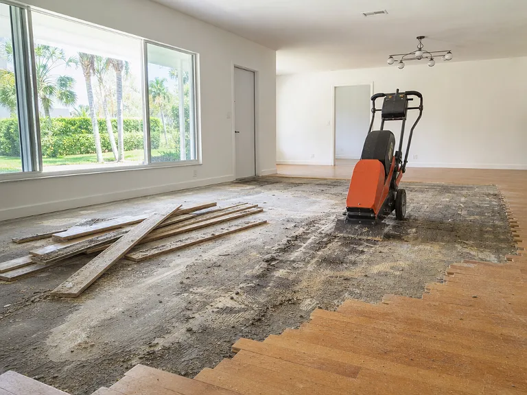 Floor removal in Jasmine Estates, FL