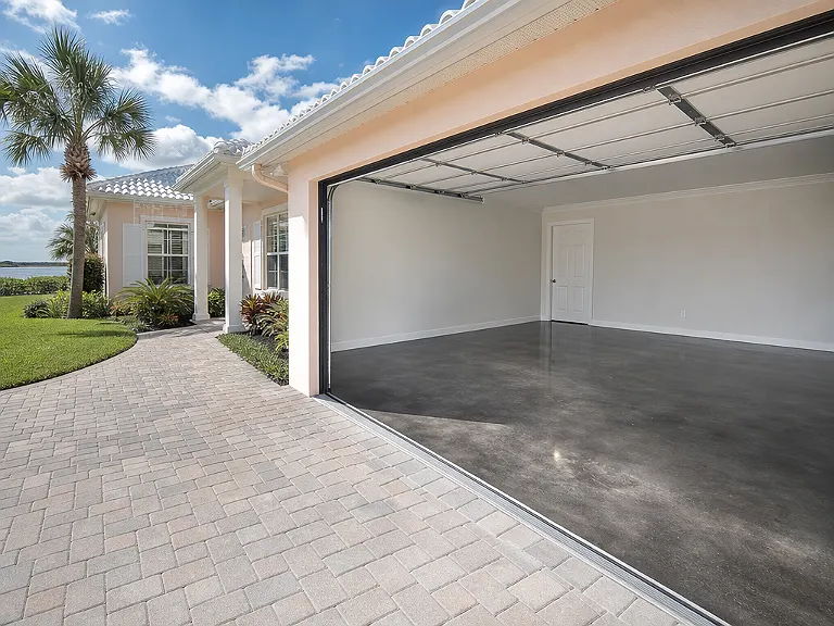 Polished concrete floors in Dunedin, FL